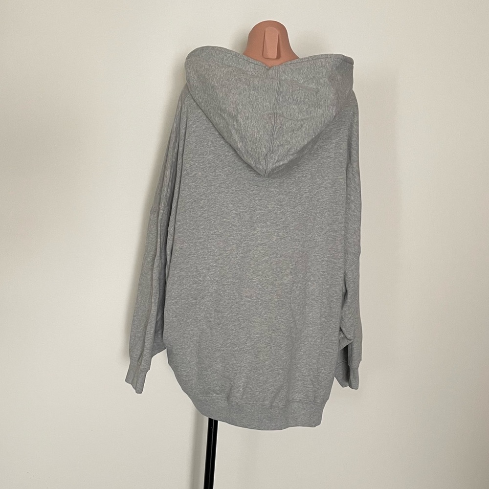 J. Crew 2XL Heather Grey University terry oversized hoodie
Item BD693 - Picture 2 of 5